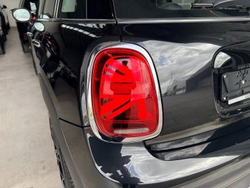 Car image 29