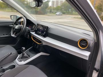 Car image 14