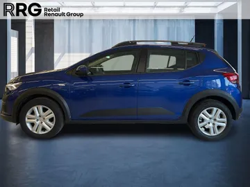 Car image 5