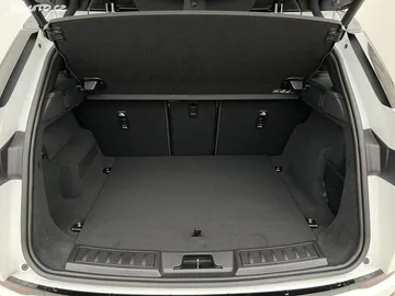 Car image 44