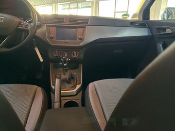 Car image 14