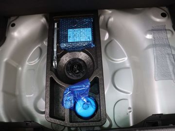 Car image 31