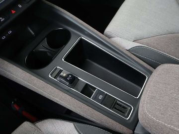 Car image 36