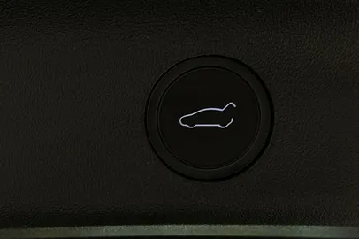 Car image 33