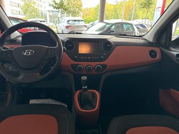 Car image 13