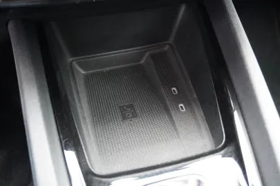 Car image 38