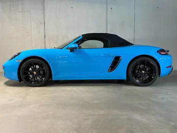 Car image 5