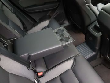 Car image 38