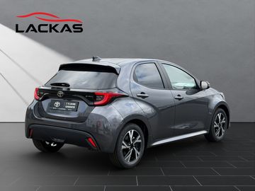 Car image 4