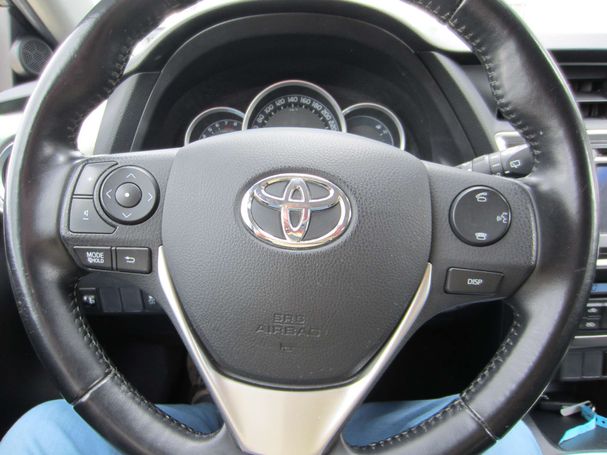 Toyota Auris 97 kW image number 13