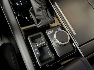 Car image 36