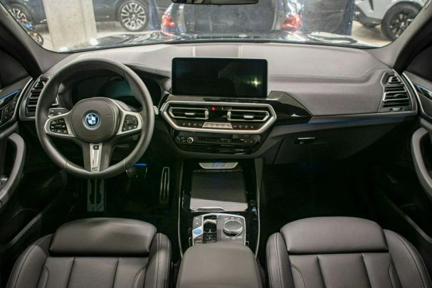 BMW iX3 210 kW image number 12