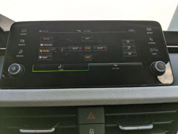 Car image 31