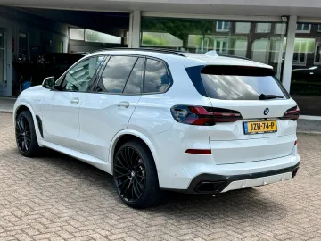 Car image 50