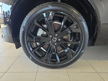 Car image 34