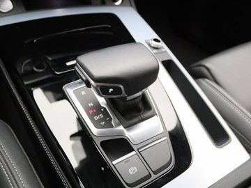 Car image 37