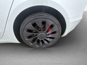 Car image 33