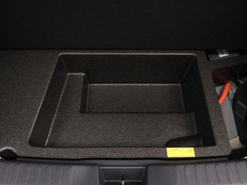 Car image 33