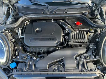 Car image 40