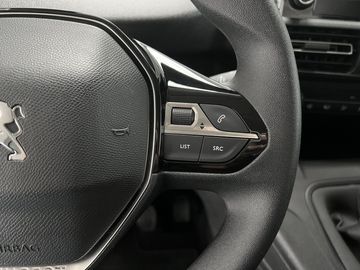 Car image 38