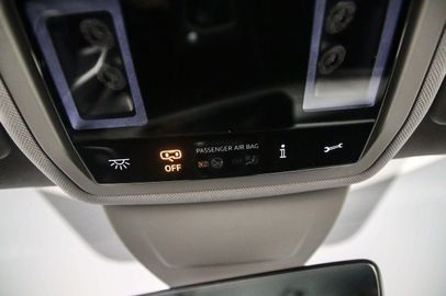 Car image 33