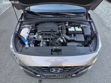 Car image 37