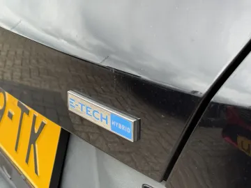 Car image 40