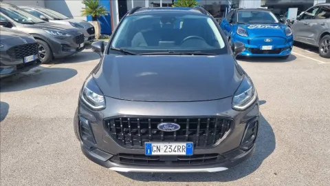 Car image 2