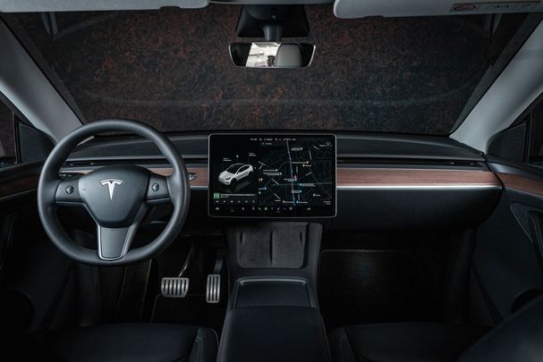 Tesla Model Y Performance AWD 393 kW image number 18