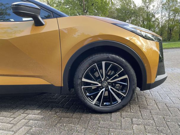 Toyota C-HR 2.0 Plug-In Hybrid 164 kW image number 32