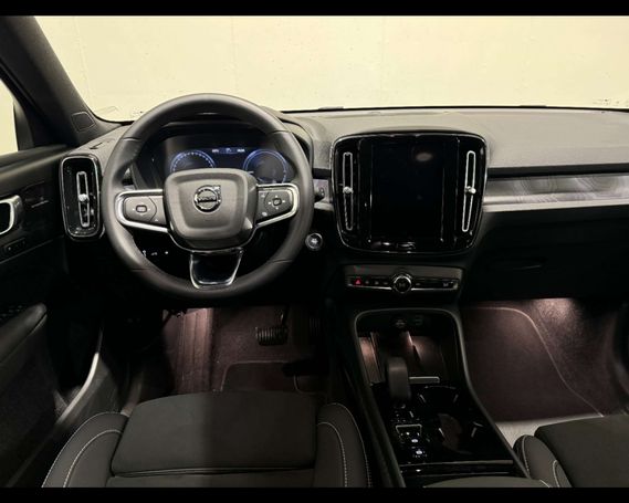 Volvo XC40 T4 95 kW image number 4