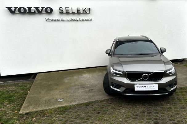 Volvo XC40 145 kW image number 1