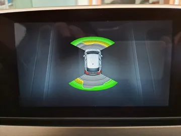 Car image 16