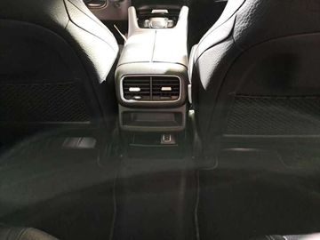 Car image 36