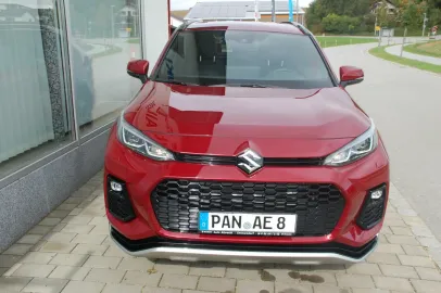 Car image 4