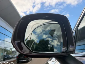 Car image 40