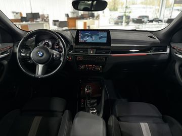 Car image 40