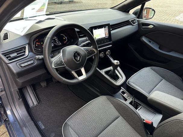 Renault Clio TCe 90 Intens 66 kW image number 2