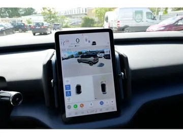 Car image 23