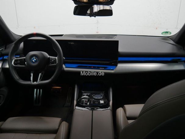 BMW i5 M60 xDrive 442 kW image number 7