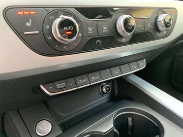 Car image 33