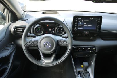 Car image 16