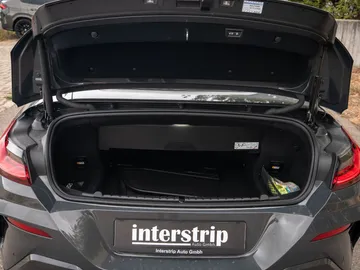 Car image 36