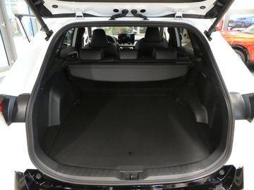 Car image 14