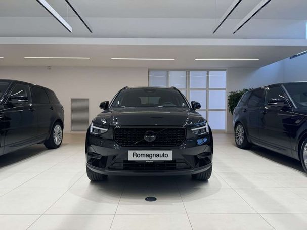 Volvo XC40 B3 Ultra Black Edition 120 kW image number 3