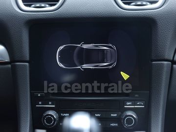 Car image 25