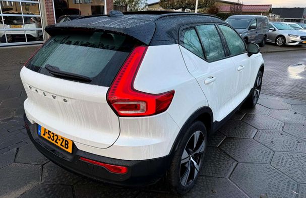 Volvo XC40 Recharge AWD 300 kW image number 3