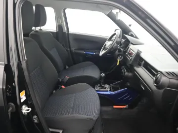 Car image 30