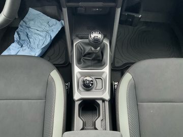 Car image 10