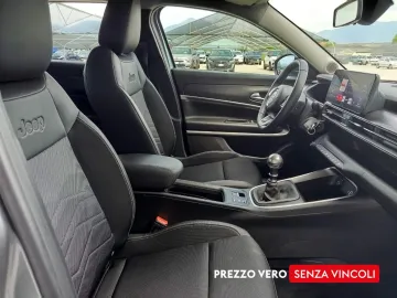 Car image 25